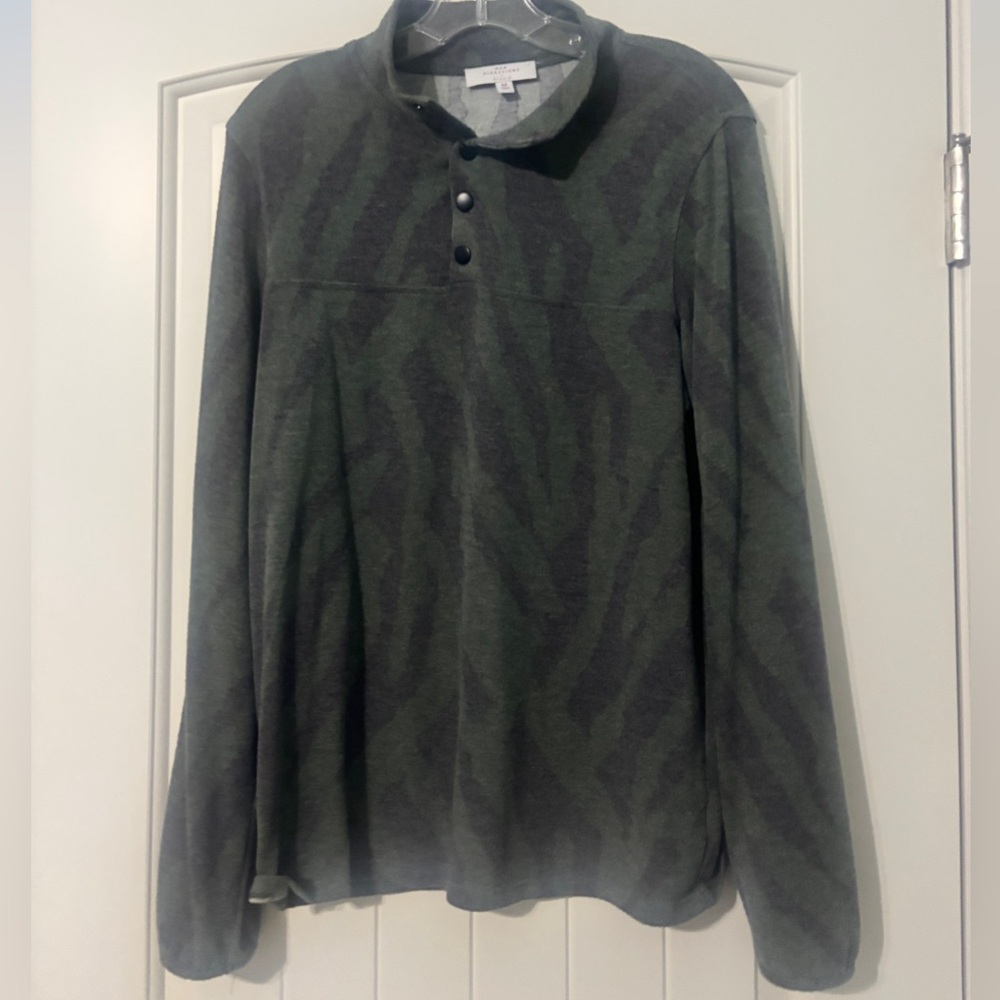 New Directions Olive Long Sleeve pullover M